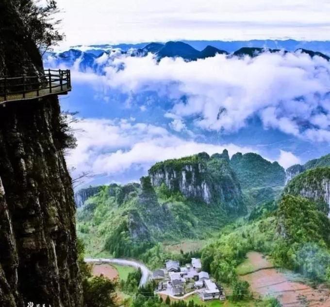 我这样的眼睛适合什么样的眼线和眼妆，有我眼睛的图，好的有分